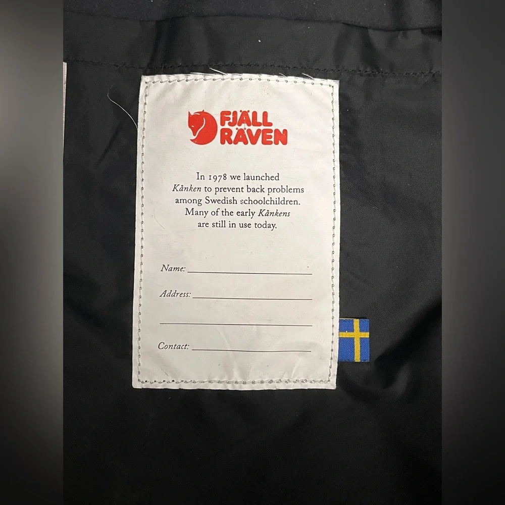 Fjall Raven KÅNKEN Charcoal EVERYDAY OUTDOOR Backpack - Picture 8 of 14